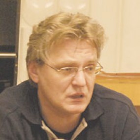 Максим Кальсин Красный