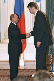 Михаил Прохоров и Владимир Путин Прохорова включили в число русских евреев