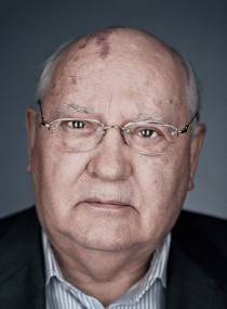 Михаил Горбачев Изгои