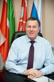 Рамис Сафиуллов Как зам. гендиректора богатого молкомбината вызвался поднимать с колен терпящий бедствие колхоз (ч.1)